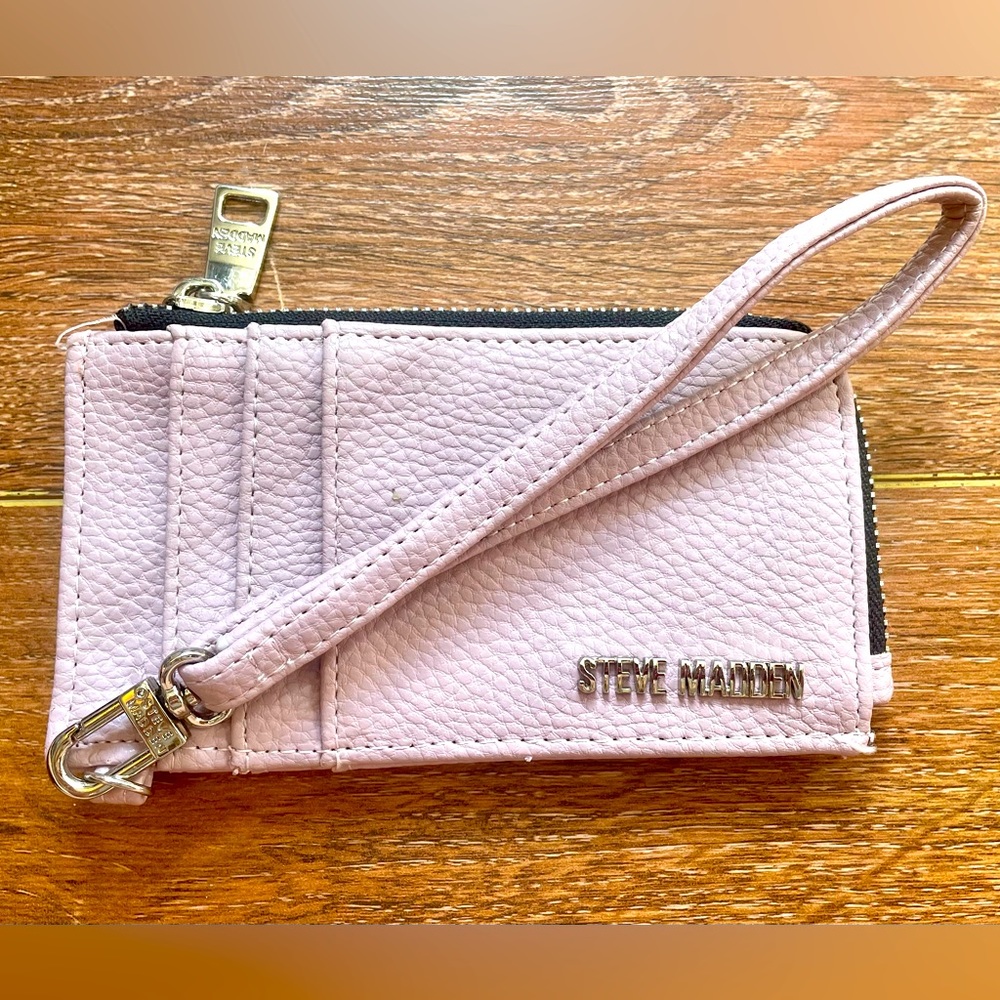 STEVE MADDEN pink wristlet